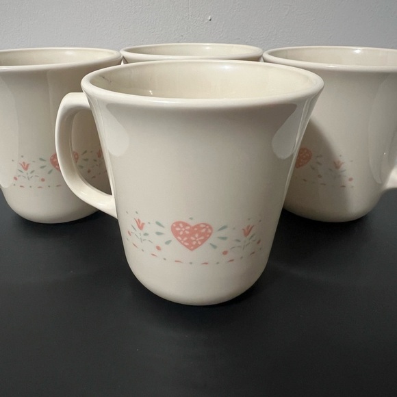 Set of 4 Vintage Corelle Corning Ware FOREVER YOURS Coffee Mugs Cups Pink Heart - Picture 2 of 7